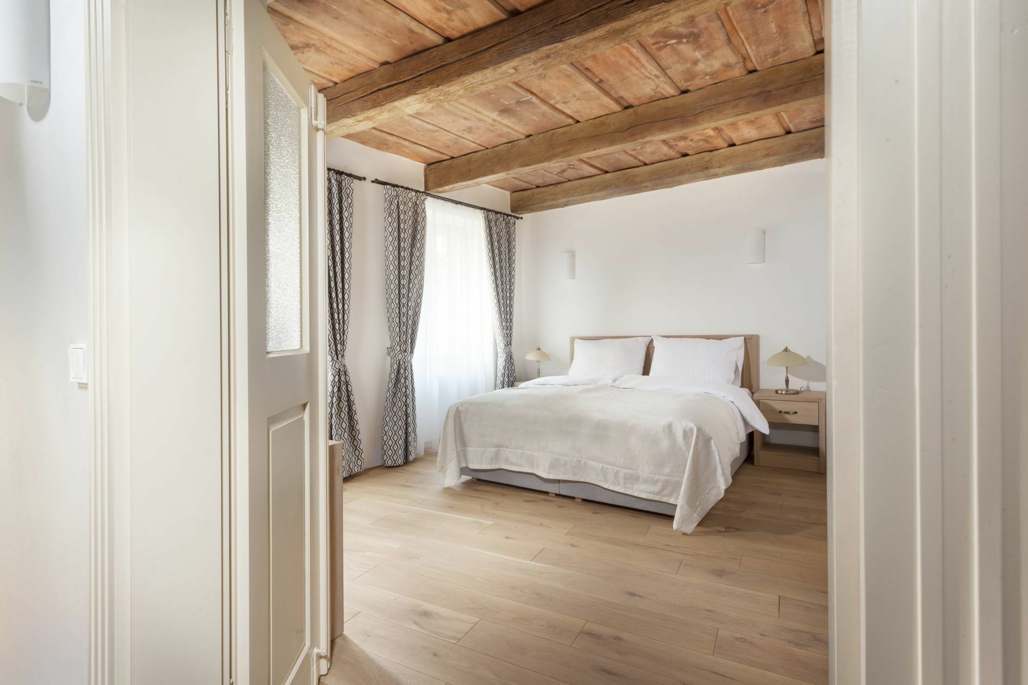 Hotel At The White Lily Prag Dış mekan fotoğraf